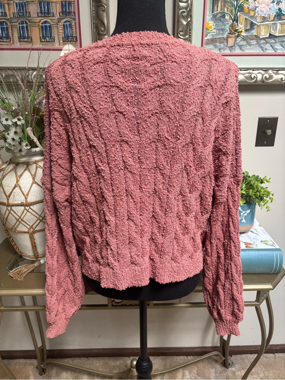 Altar'd State Dusty Rose Cropped Chunky Knit Cable Crewneck Sweater Size Medium - Picture 2 of 7